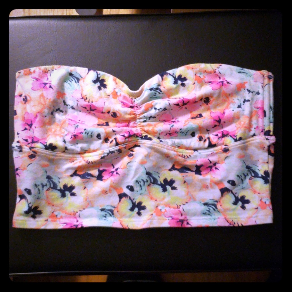 New VS floral bandeau